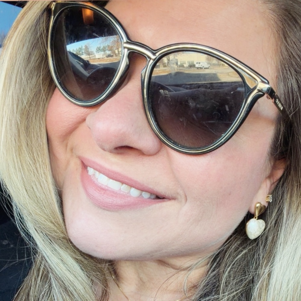 Meet your Posher, Rachel